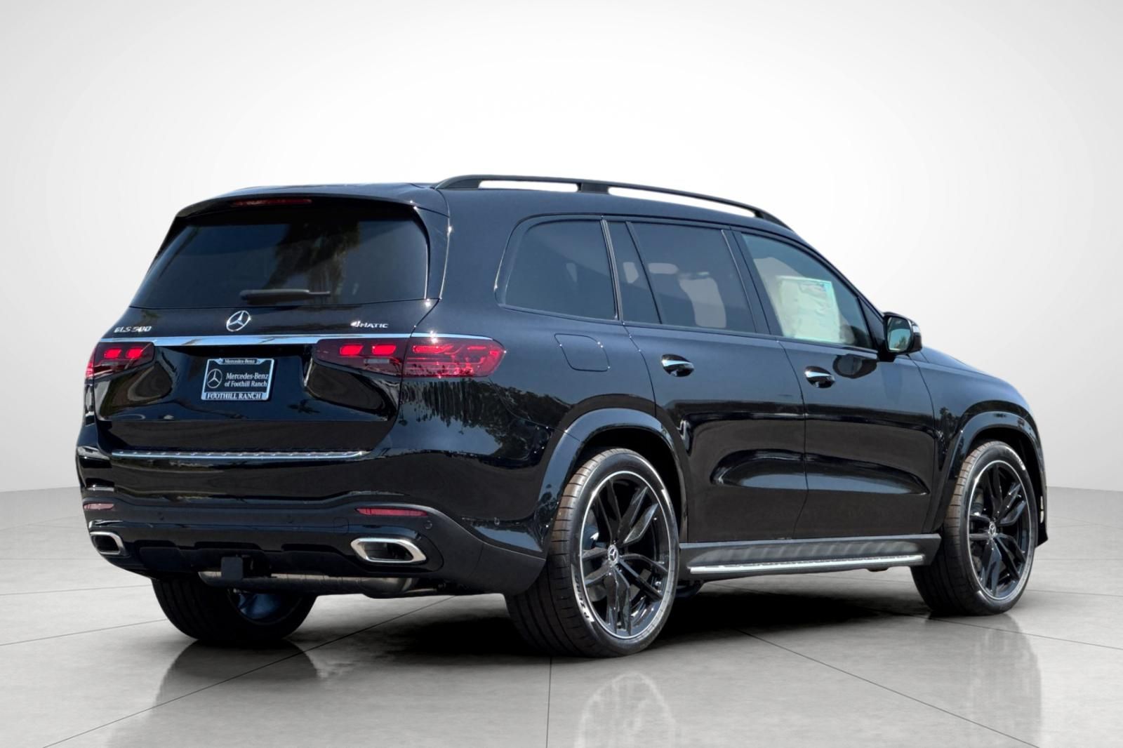 2025 Mercedes Benz GLS 580 4MATIC photo 11
