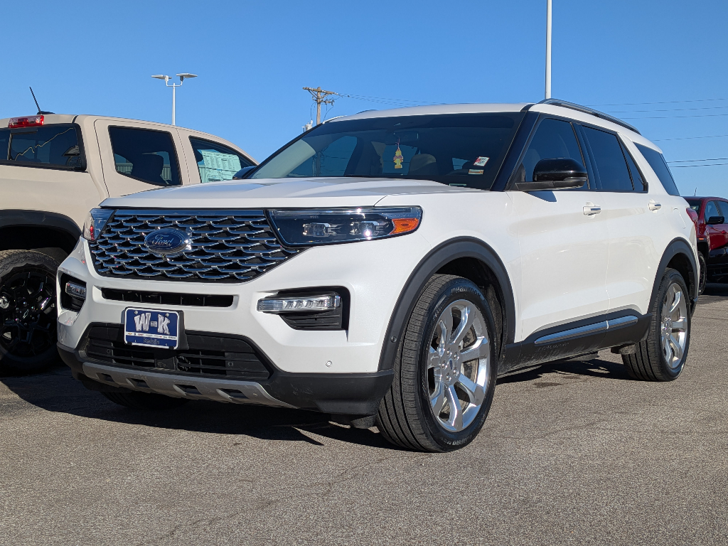 2020 Ford Explorer Platinum's photo