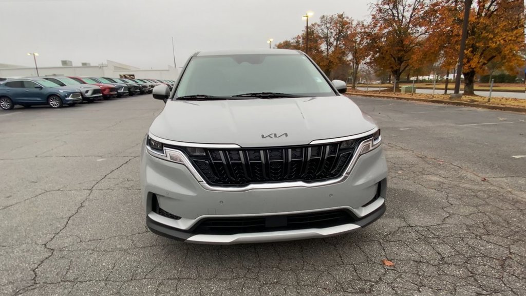 2022 Kia Carnival EX photo 3