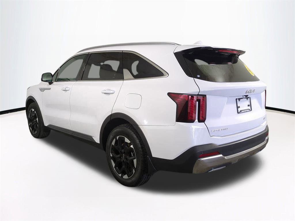 2025 Kia Sorento S photo 4