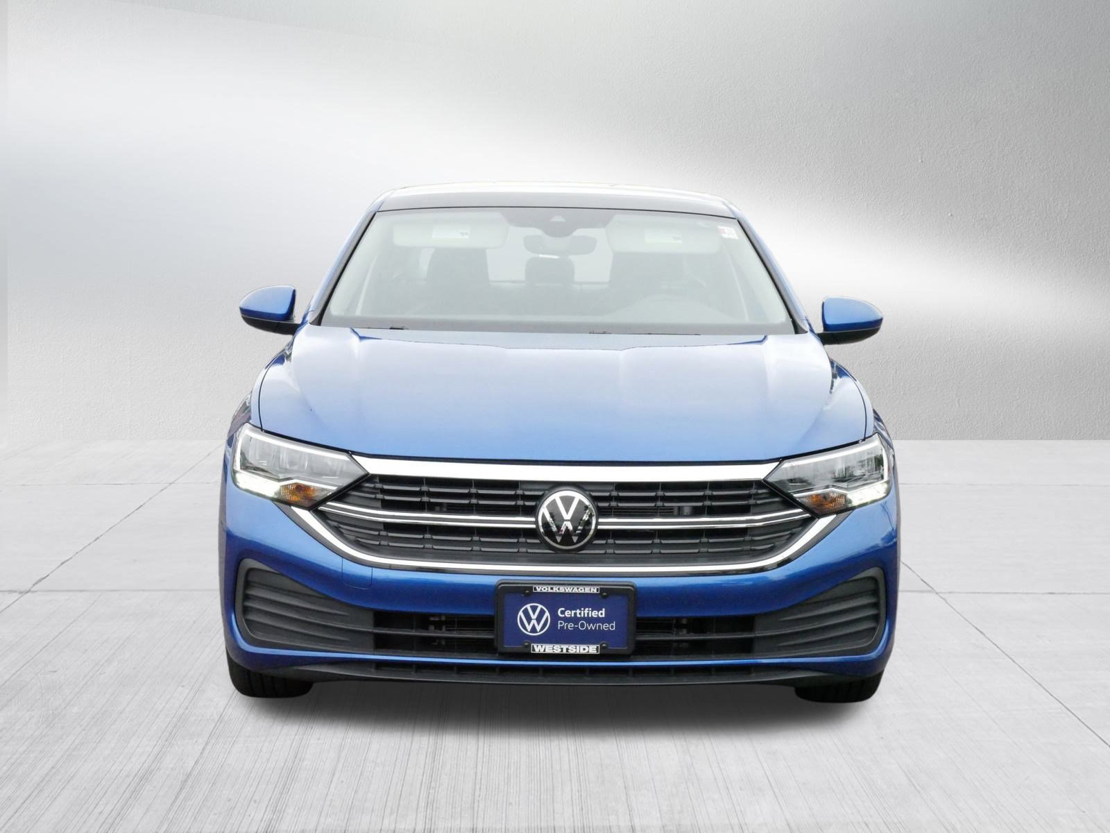 3VW7M7BU8RM040927