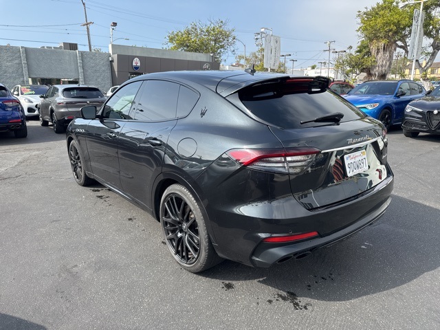 2022 Maserati Levante Modena photo 2