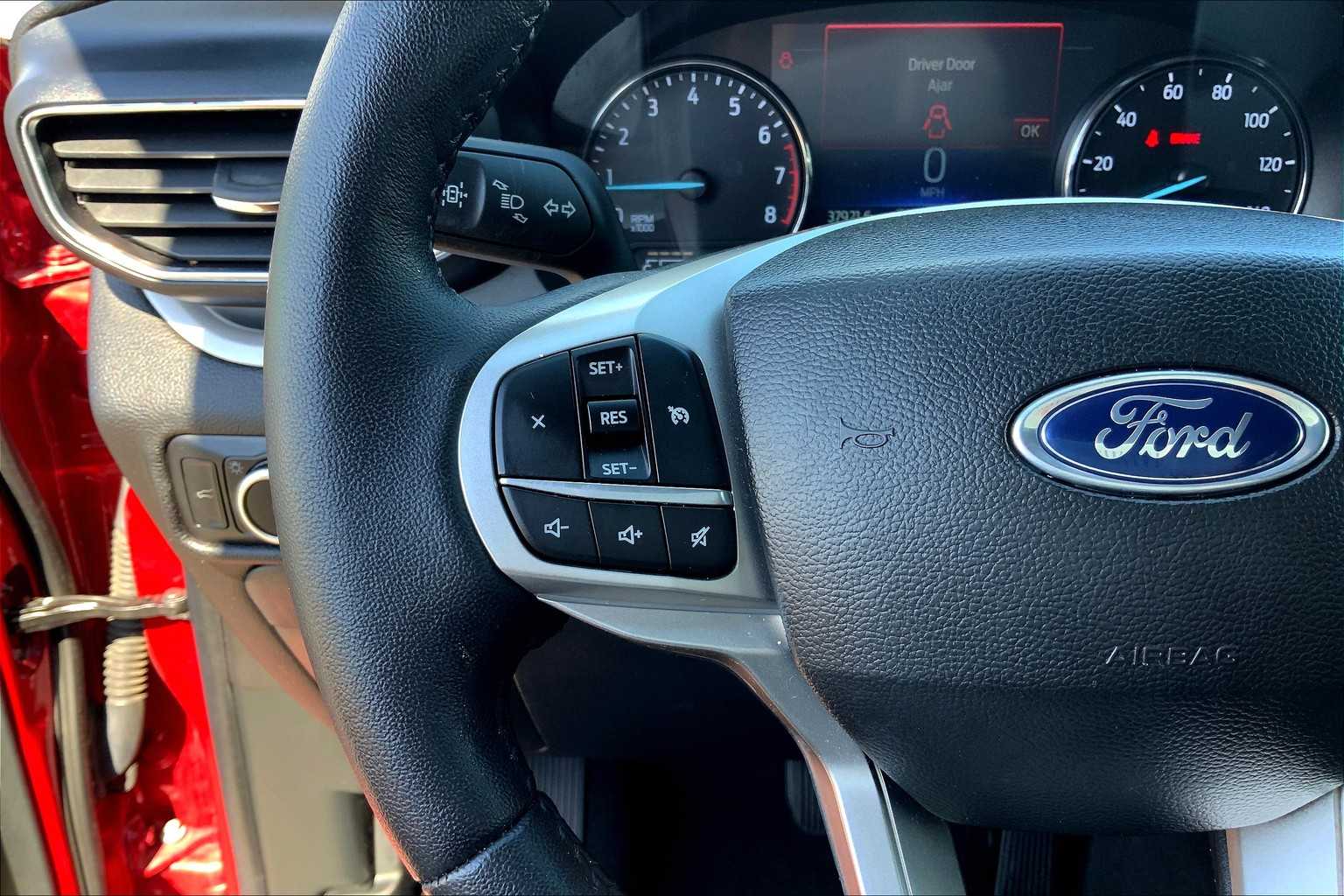 2023 Ford Explorer XLT photo 20