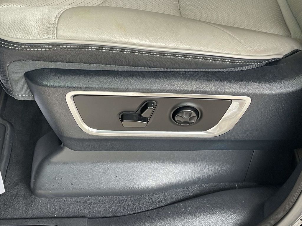 2023 Ram 1500 Limited photo 24