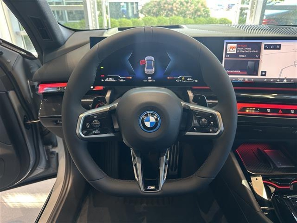 2026 Bmw 550e xDrive photo 9