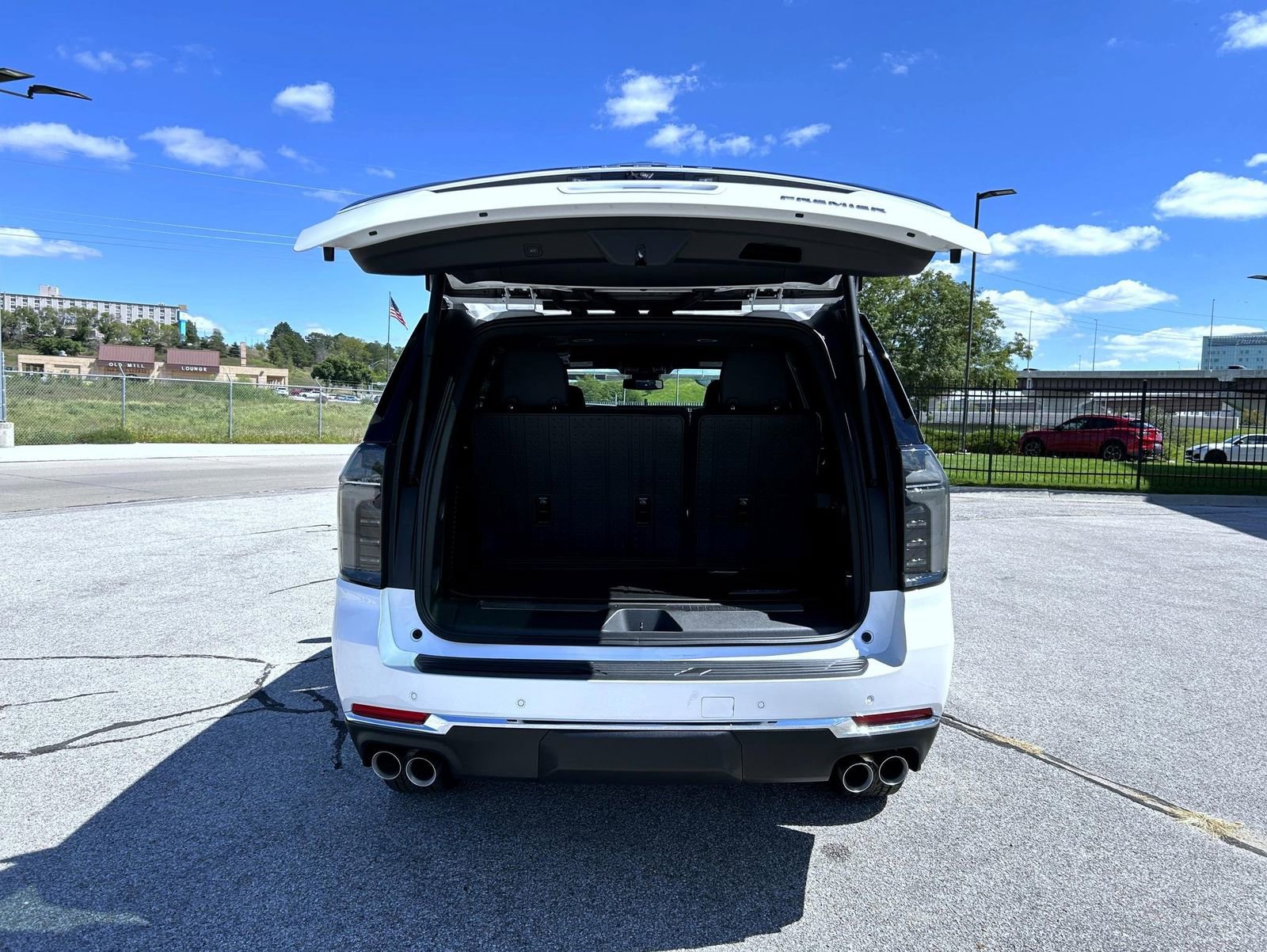 2025 Chevrolet Tahoe Premier photo 21