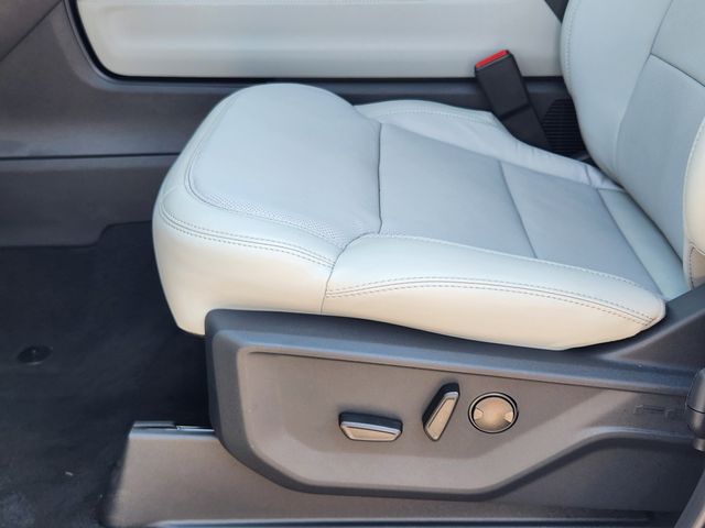 2025 Ford Expedition Platinum MAX photo 22