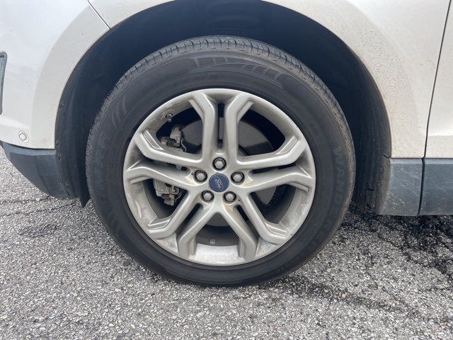2018 Ford Edge Titanium photo 3