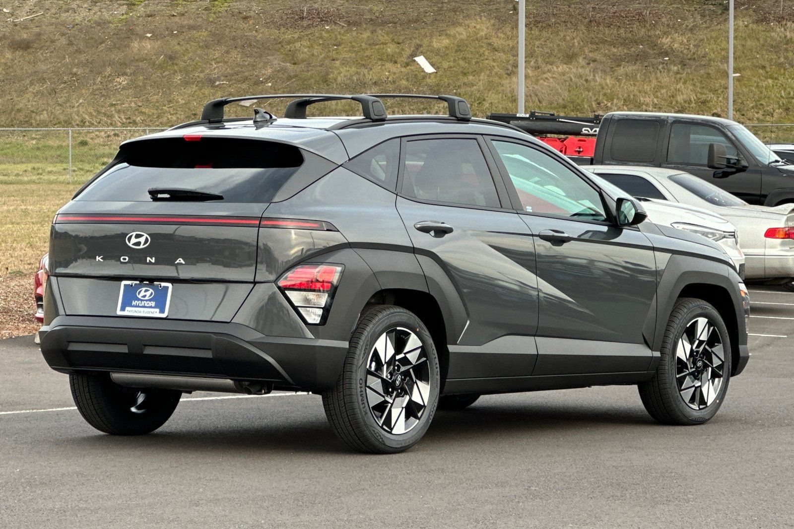 2025 Hyundai Kona SEL photo 2