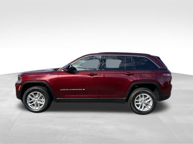 2025 Jeep Grand Cherokee Laredo X photo 3