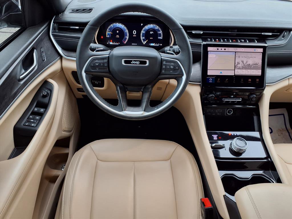 2023 Jeep Grand Cherokee Limited photo 3