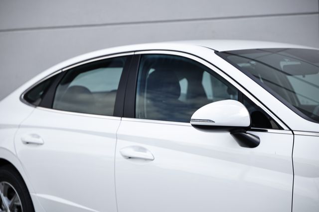 2023 Hyundai Sonata SE photo 3