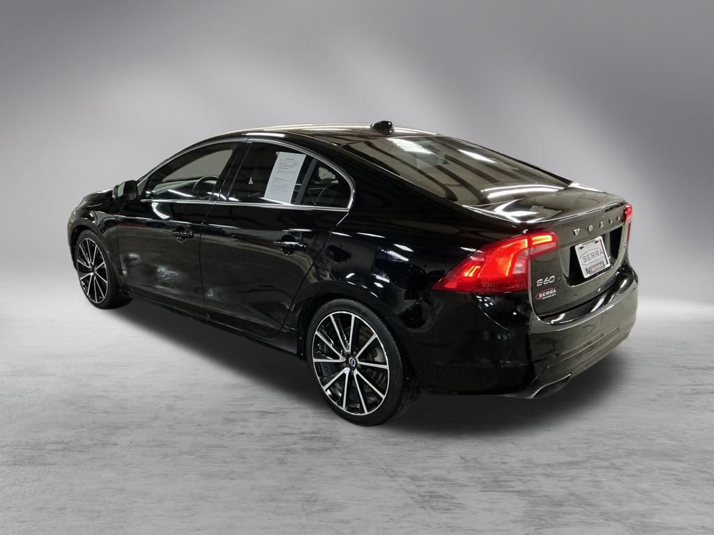 2016 Volvo S60 T5 Drive-E Premier photo 3