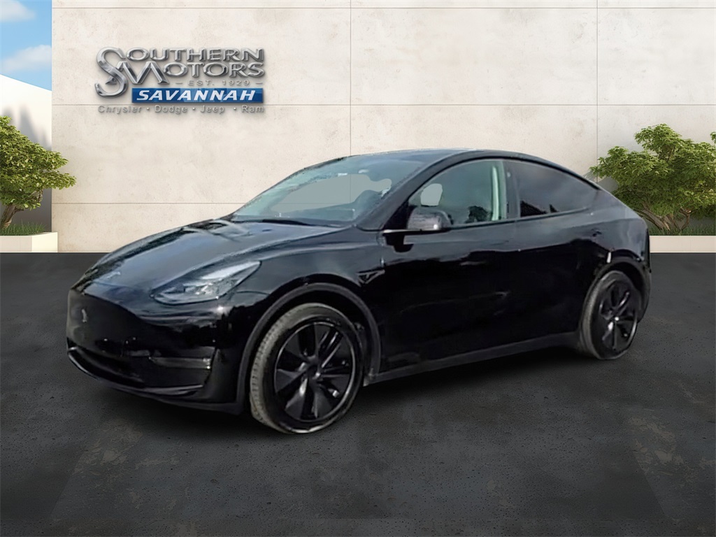 2025 Tesla Model Y Long Range photo 37