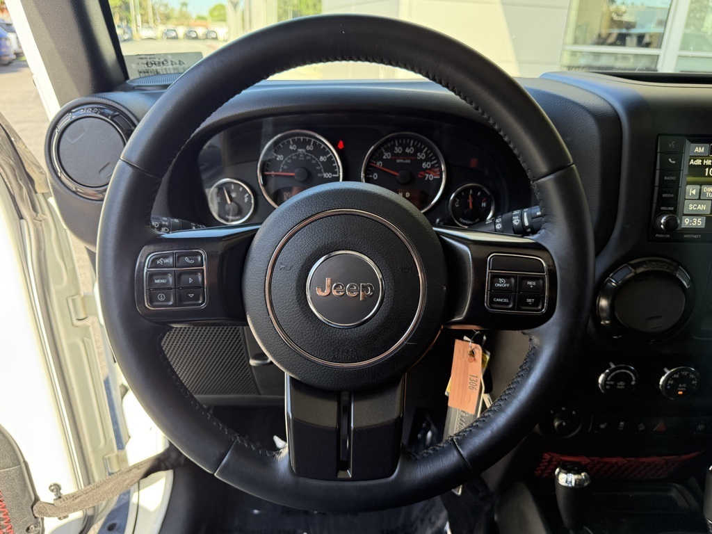 2017 Jeep Wrangler Unlimited Rubicon Recon photo 15