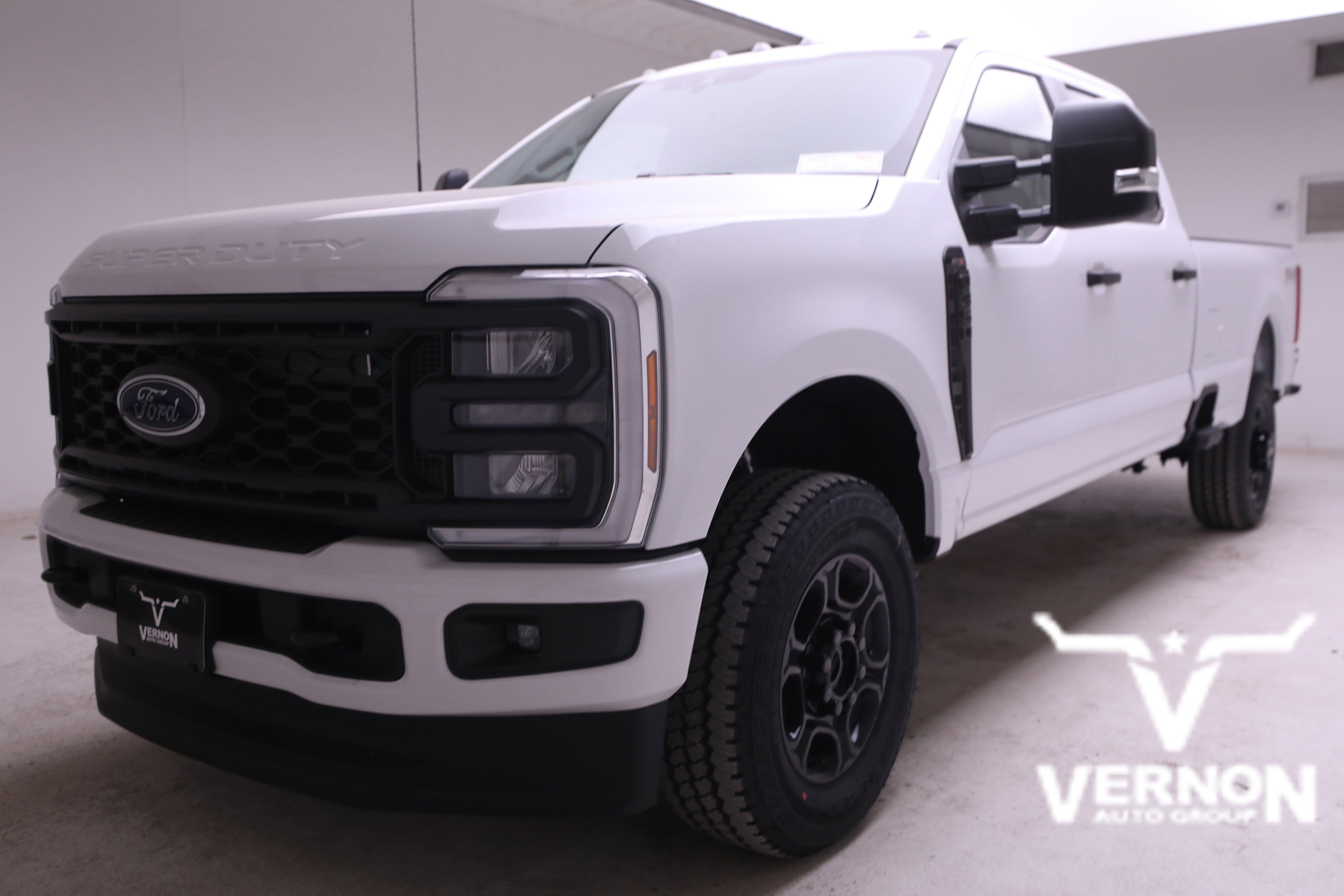 2026 Ford F-350 Super Duty XL's photo