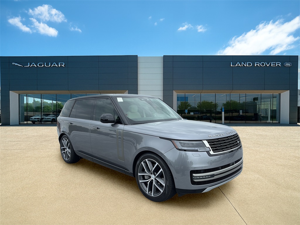 2025 Land Rover Range Rover SE photo 5