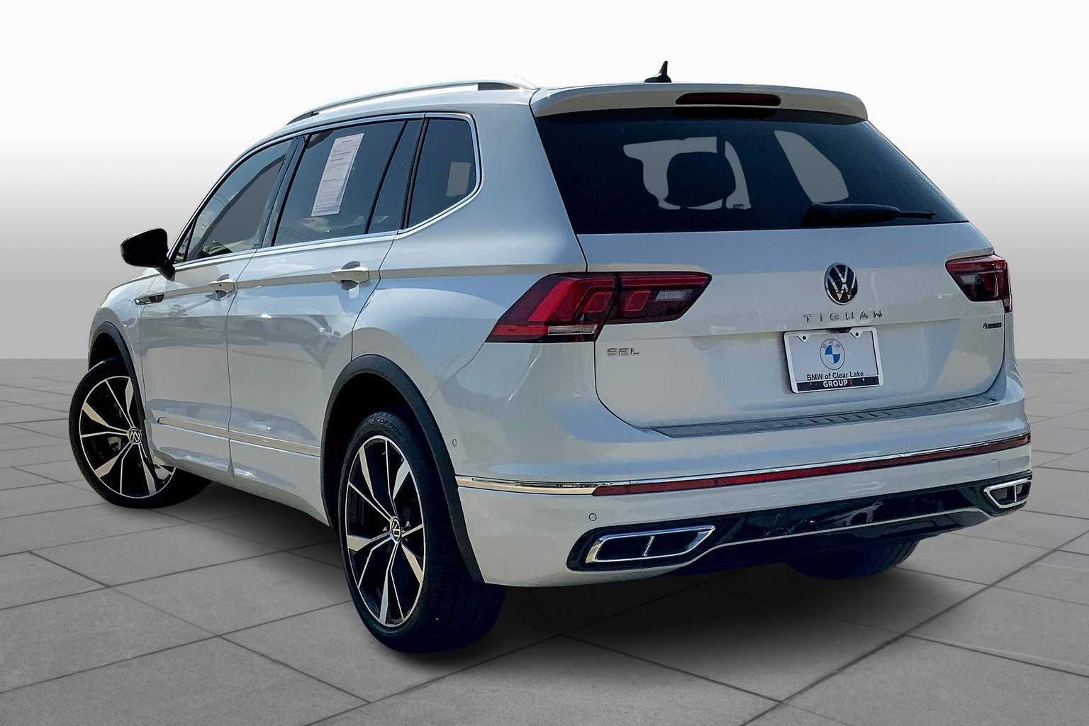 2024 Volkswagen Tiguan SEL R-Line Black photo 10
