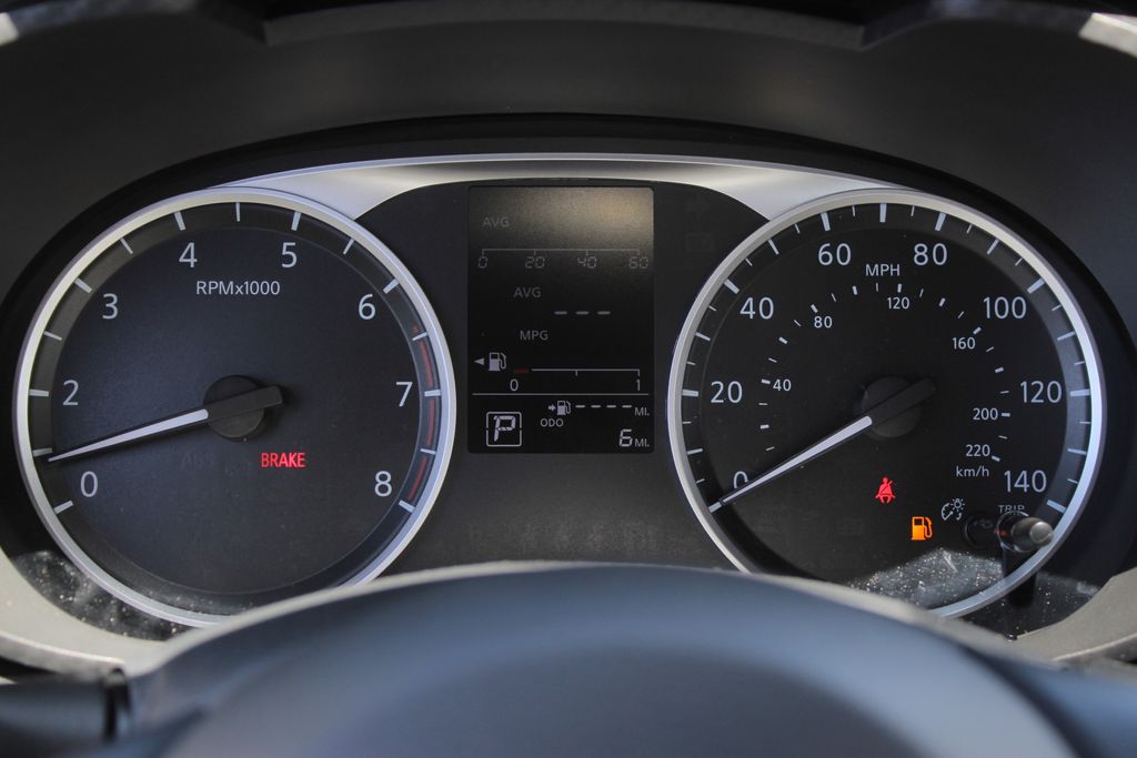 2025 Nissan Versa 1.6 S photo 23