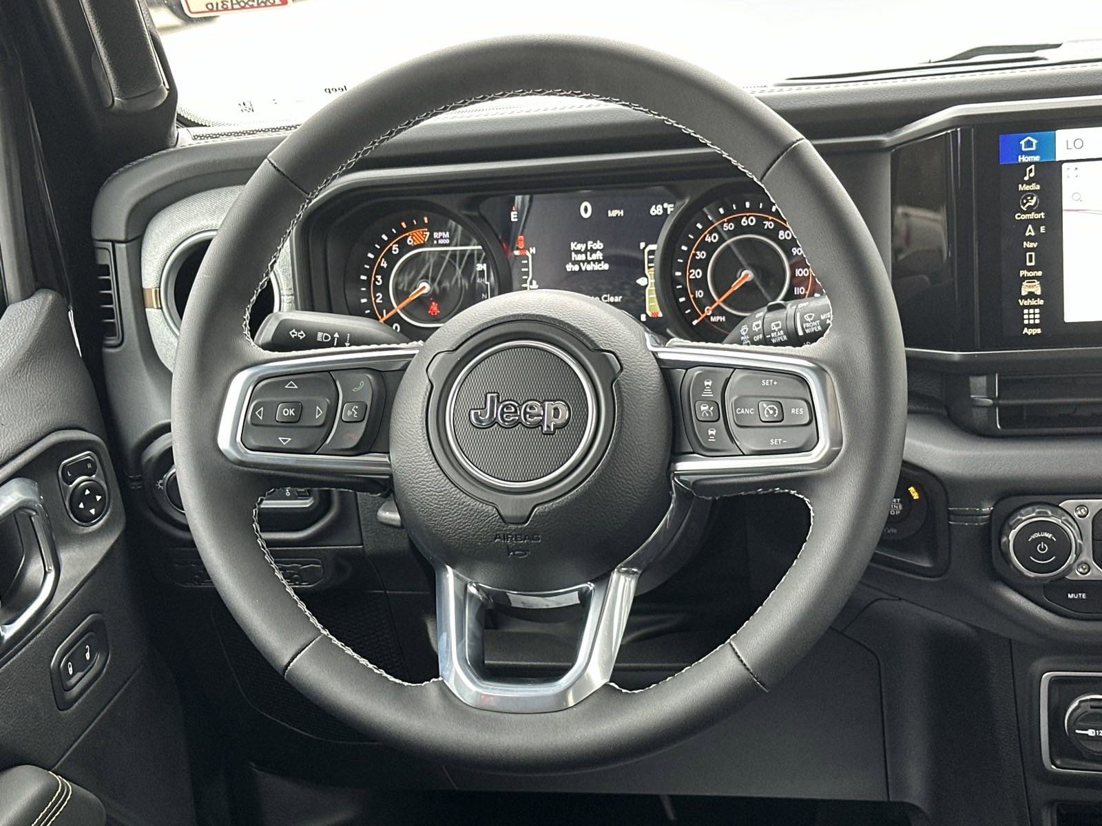 2025 Jeep Wrangler Sahara photo 23