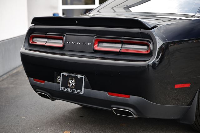 2021 Dodge Challenger SXT photo 8