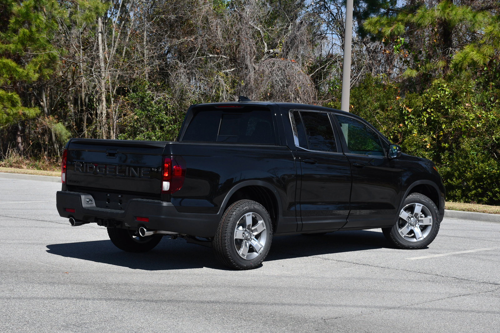 2025 Honda Ridgeline RTL photo 2