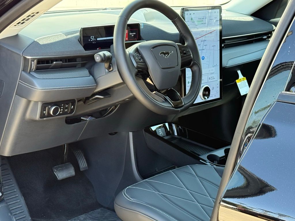 2025 Ford Mustang Mach-E Select photo 7