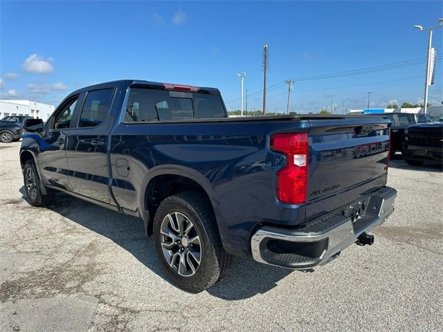 2023 Chevrolet Silverado 1500 LT photo 3