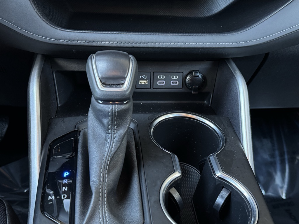 2023 Toyota Highlander L photo 24
