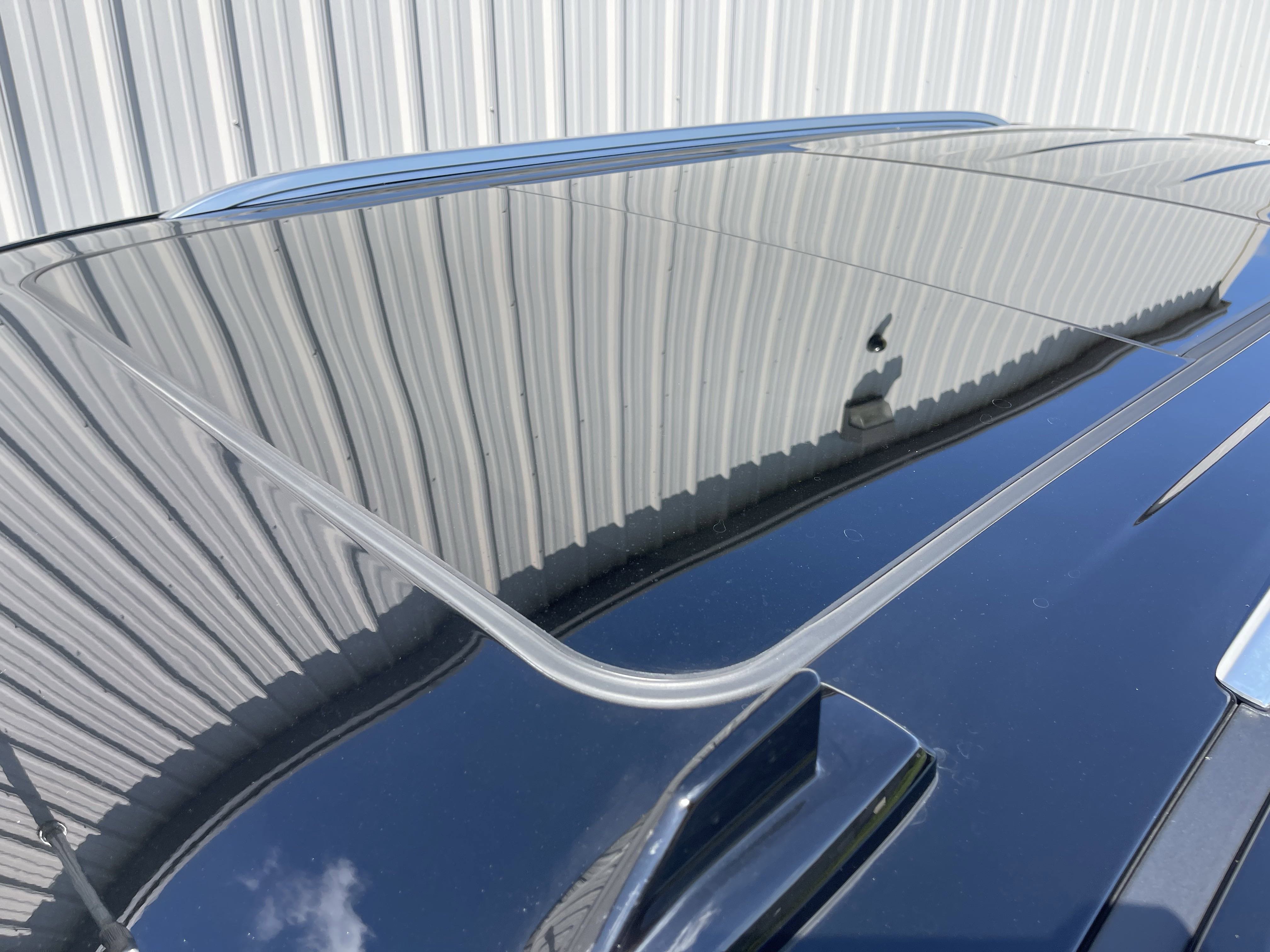 2023 Cadillac Escalade Premium Luxury photo 3