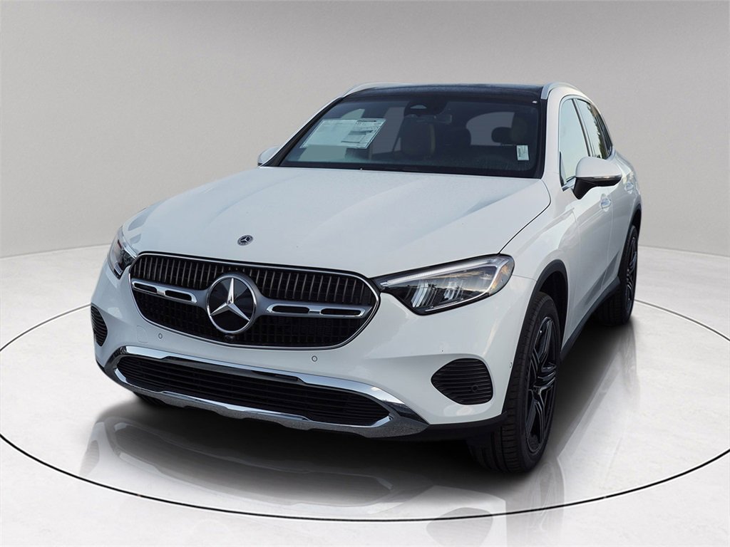 2026 Mercedes Benz GLC 300 photo 3
