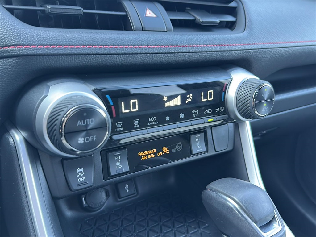 2022 Toyota RAV4 Prime SE photo 12