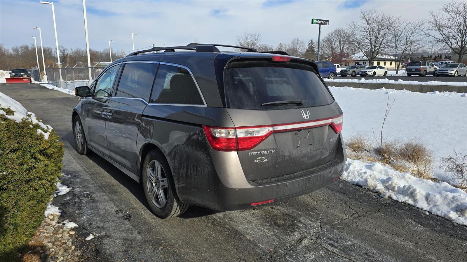 2011 Honda Odyssey Touring photo 4