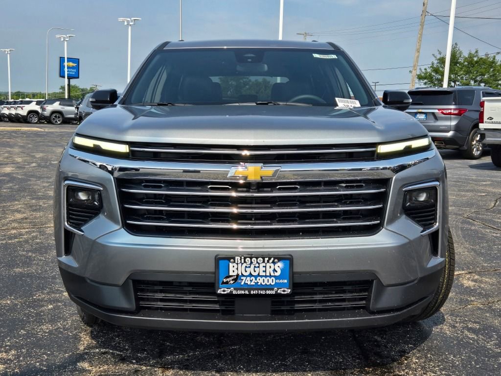 2026 Chevrolet Traverse photo 2