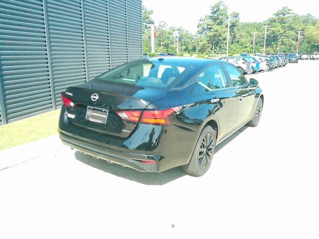 2025 Nissan Altima 2.5 SV photo 3