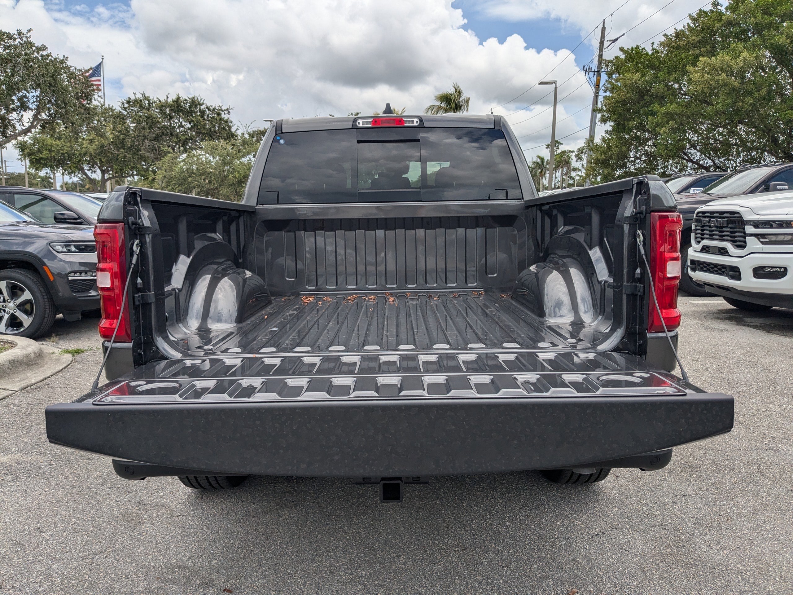 2025 Ram 1500 Tradesman photo 12