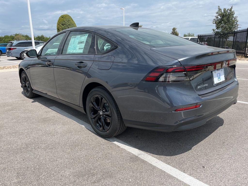 2025 Honda Accord SE photo 4