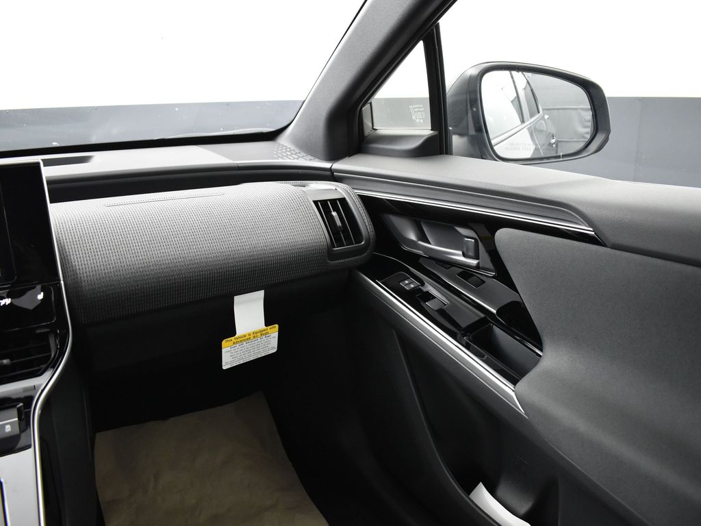 2025 Subaru Solterra Premium photo 14