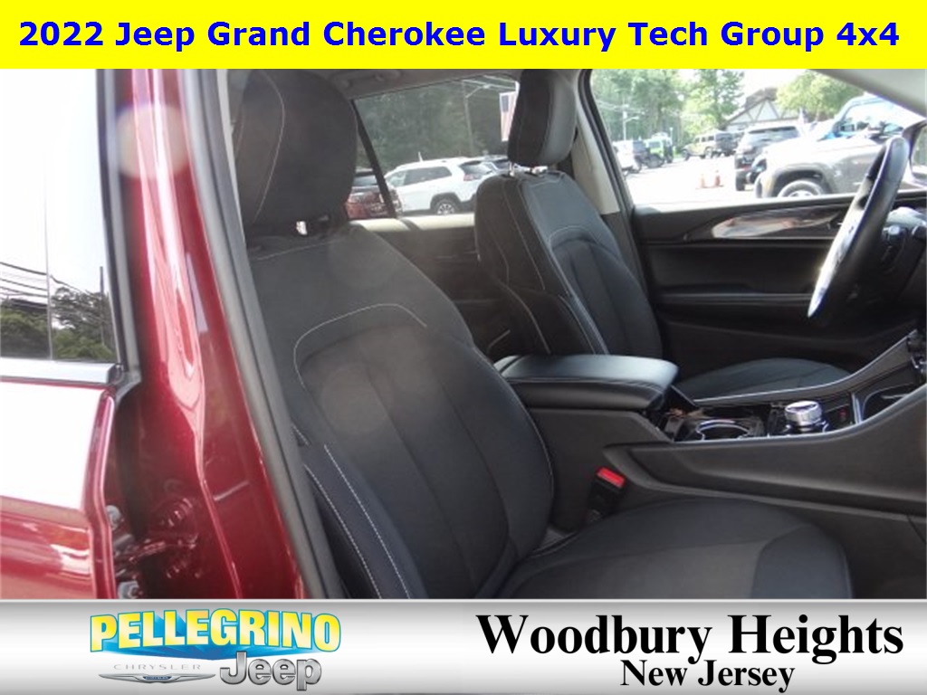 2022 Jeep Grand Cherokee Laredo photo 19