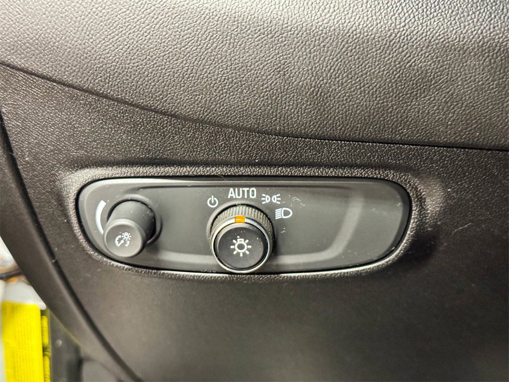 2019 Chevrolet Equinox LS photo 36