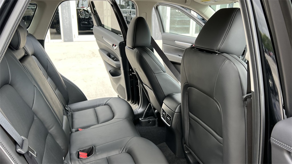 2025 Mazda CX-5 2.5 Select photo 32