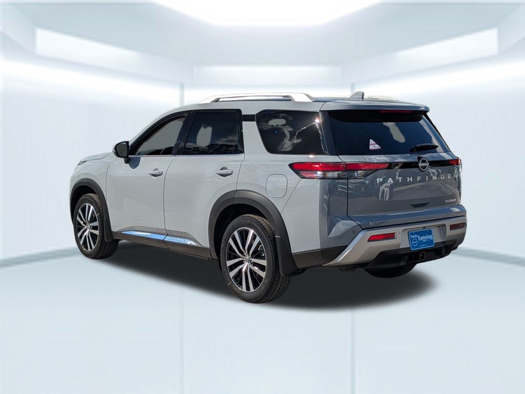 2025 Nissan Pathfinder Platinum photo 2