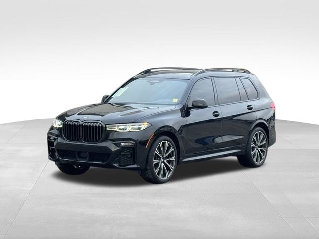 2022 BMW X7 M50i's photo