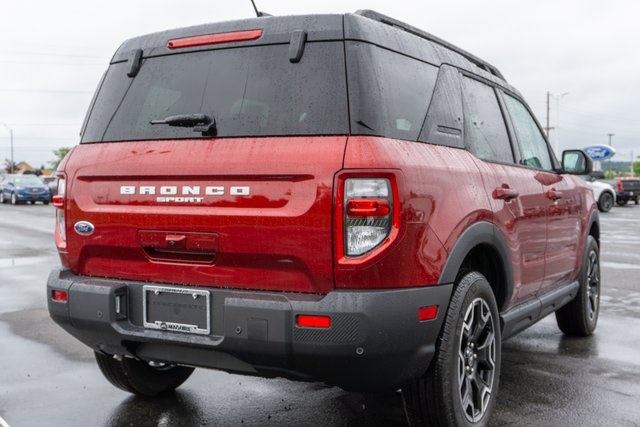 2025 Ford Bronco Sport Outer Banks photo 4