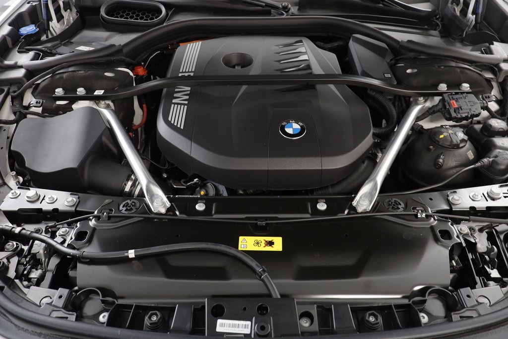 2026 Bmw 750e photo 23