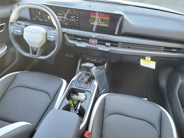 2025 Kia K4 GT-Line photo 29