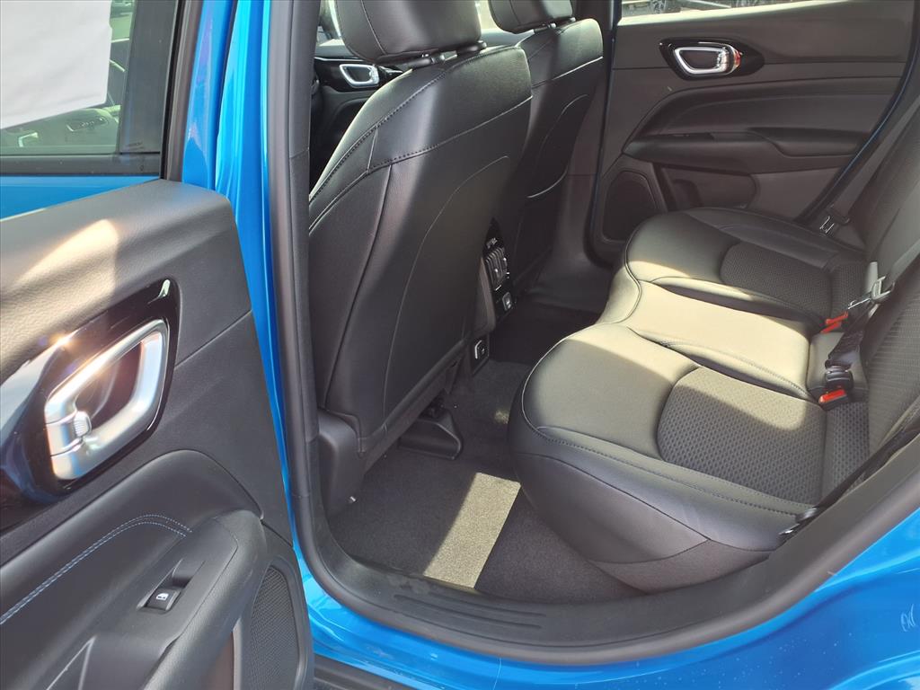 2026 Jeep Compass Latitude Altitude photo 5