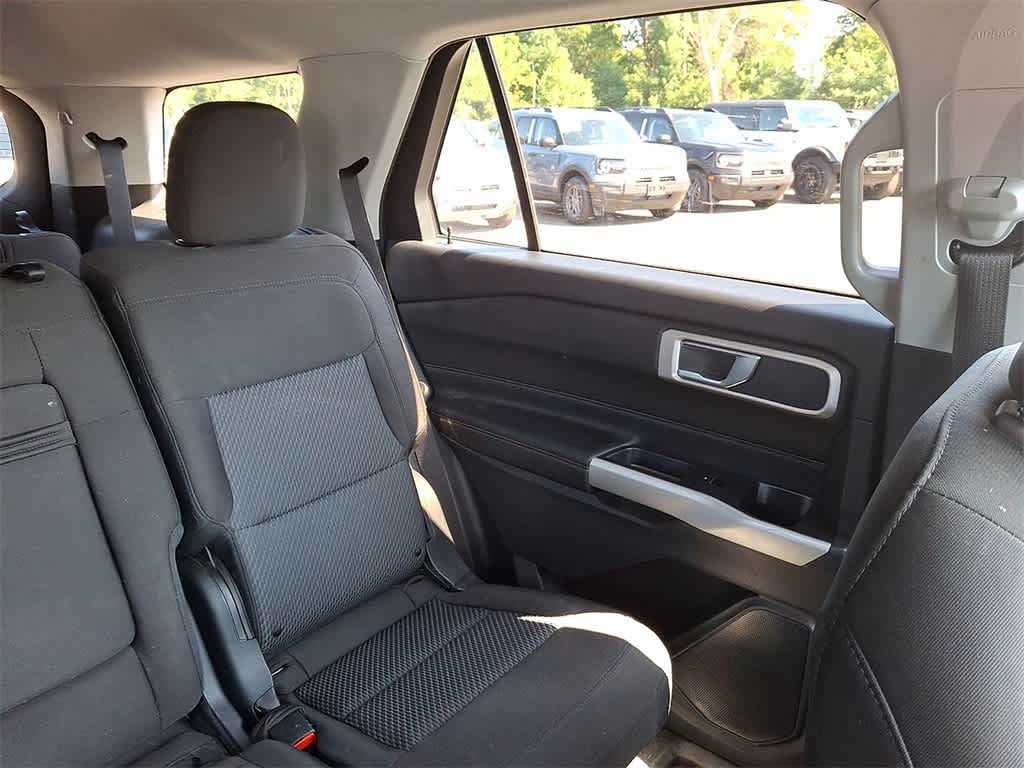 2022 Ford Explorer XLT photo 8