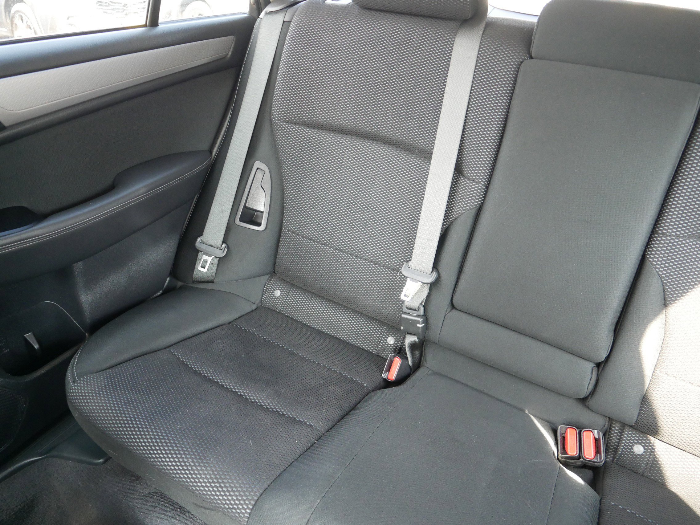 2015 Subaru Outback 2.5i Premium photo 11