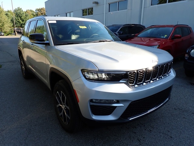 2025 Jeep Grand Cherokee Limited photo 6